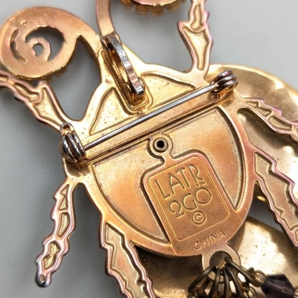 Lunch at the Ritz 2GO Crystal Studded Ladybug Brooch Pendant - Picture 7 of 7